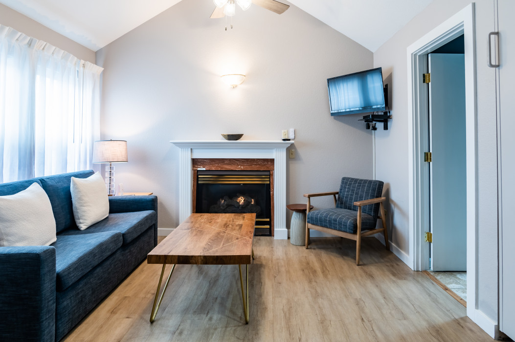  ONE BEDROOM SPA SUITE