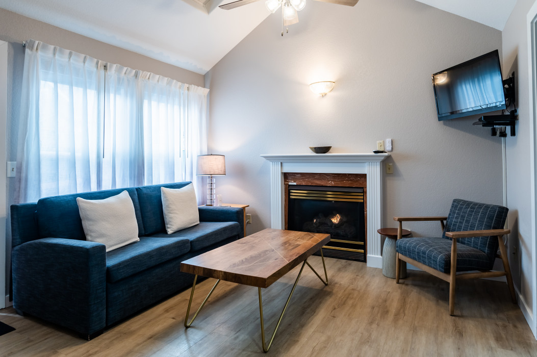  ONE BEDROOM SPA SUITE