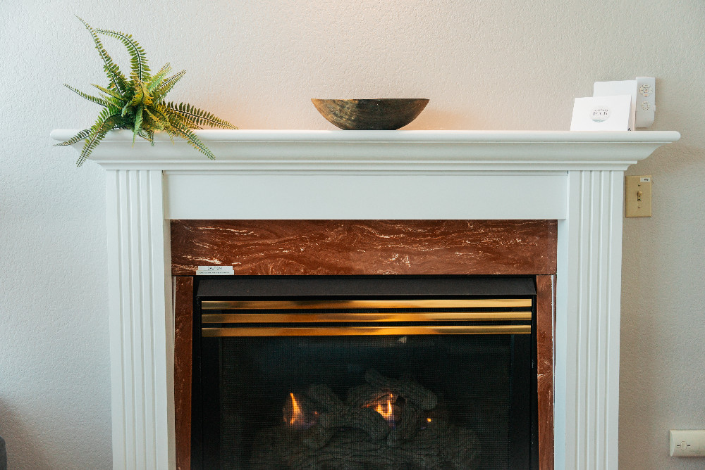Inn at Haystack Rock - Fireplace